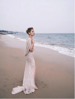 50岁以上的25位女明星（明明是50岁大妈的年纪）(38)
