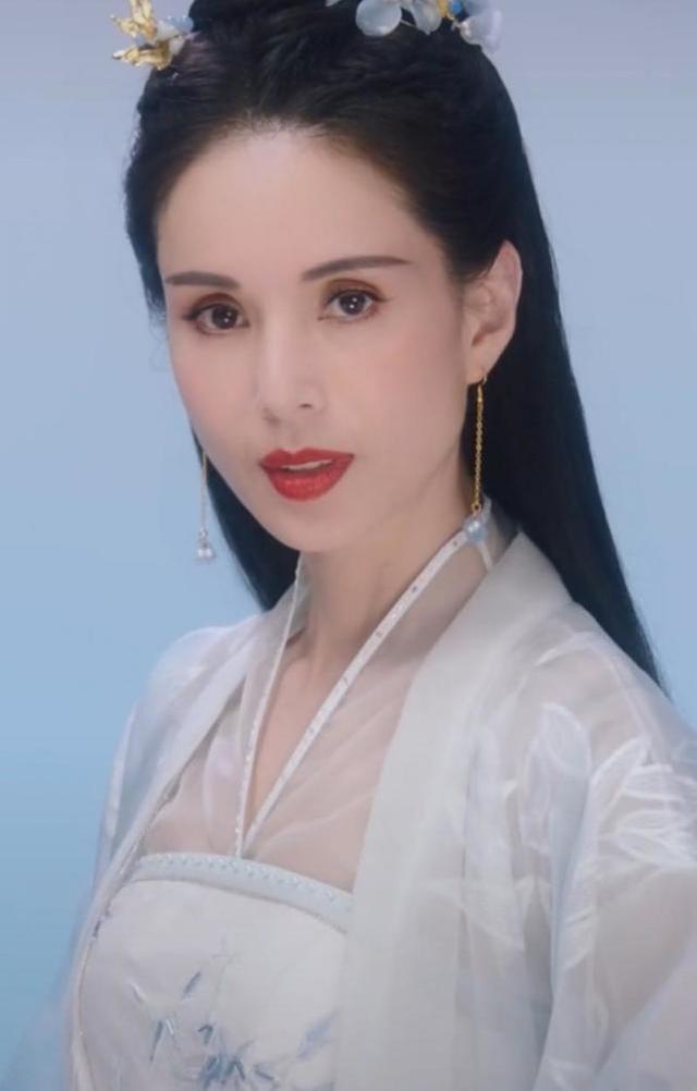 50岁以上的25位女明星（明明是50岁大妈的年纪）(62)