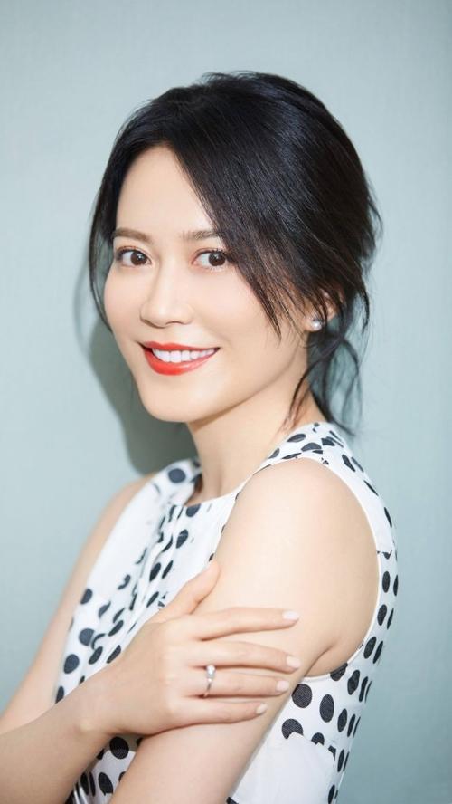 50岁以上的25位女明星（明明是50岁大妈的年纪）(27)