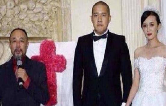 吕丽萍第一任老公为什么离婚（60岁吕丽萍太不幸）(11)