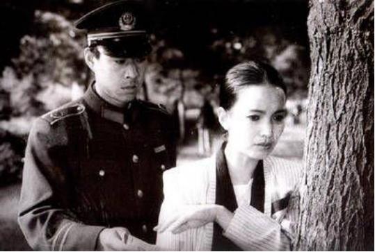 吕丽萍第一任老公为什么离婚（60岁吕丽萍太不幸）(5)