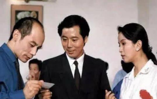 吕丽萍第一任老公为什么离婚（60岁吕丽萍太不幸）(3)