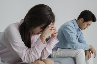 ​老公出轨女人应该怎么做？教你几招，轻松搞定出轨丈夫！