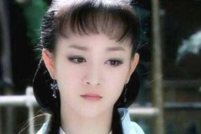 她曾是吴京的“妻子”,也是回族第一美女,后来嫁大自己23岁导演
