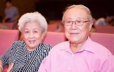谢芳去世,只因对丈夫太依赖,最宠爱的是孙子,他女友看着很面善