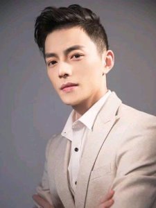 ​身高or长相？斗鱼TV知名主播智勋出席活动，网友：他矮帅矮帅的