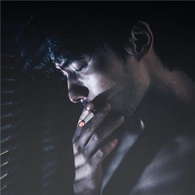 帅气冷漠男生头像高清图片