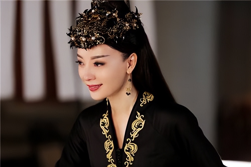 陈数:惨遭前夫劈腿,二婚钢琴家赵胤胤,为了继子决定不生孩子