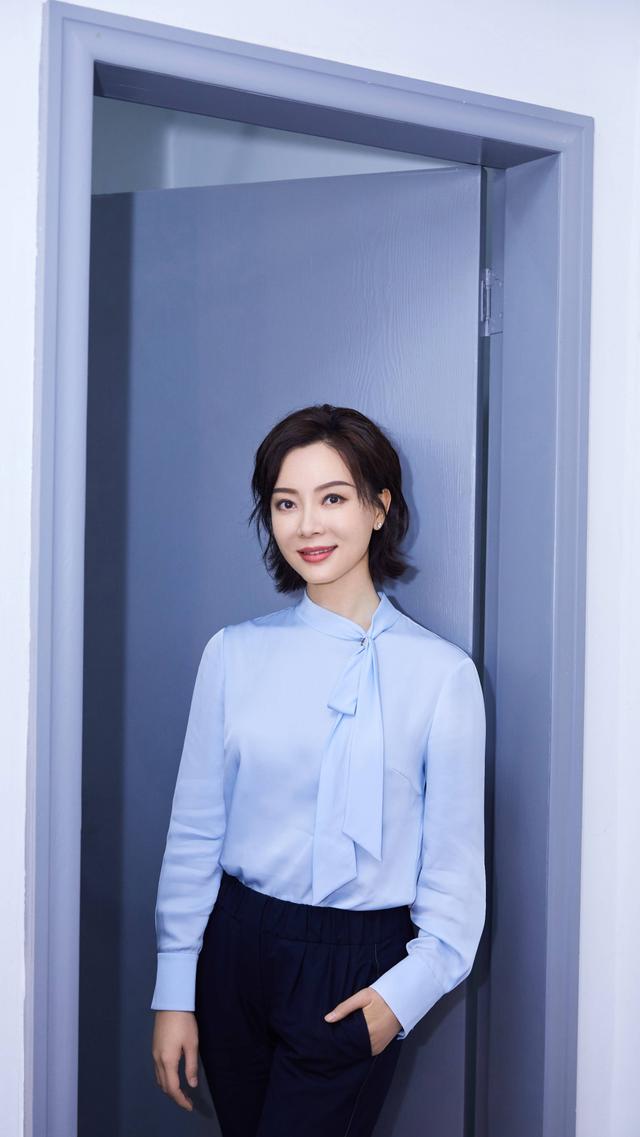 陈数:惨遭前夫劈腿,二婚钢琴家赵胤胤,为了继子决定不生孩子