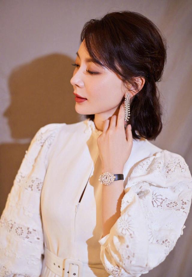 陈数:惨遭前夫劈腿,二婚钢琴家赵胤胤,为了继子决定不生孩子