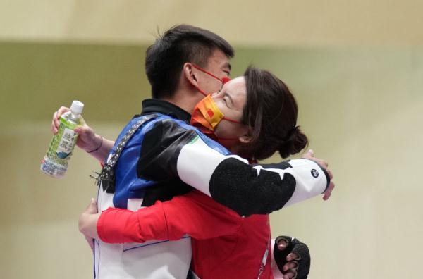 张常鸿奥运成绩(一场关于金牌的完美接力)(1)