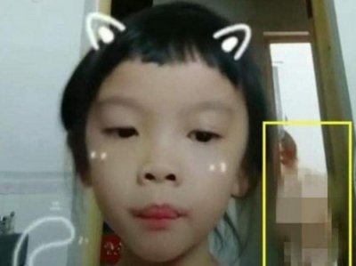 ​抖音再现“掀衣门”，尺度完虐“黑森林”，网友怒评：底线何在！