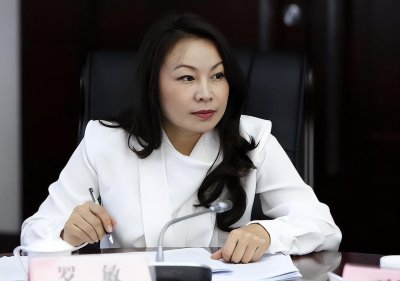 ​云南女色虎罗敏：一女睡“三英”，石榴裙广开疯狂敛财3000万