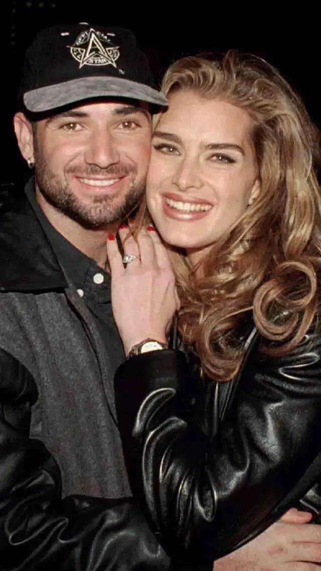 迈克尔杰克逊整容(13岁风靡全美拒绝迈克尔)(19)