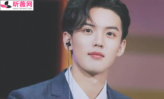 周峻纬老婆是谁 周峻纬老婆长什么样