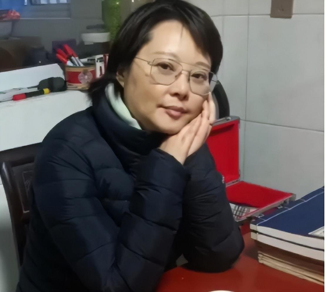 袁立现在怎样了(51岁袁立近况)