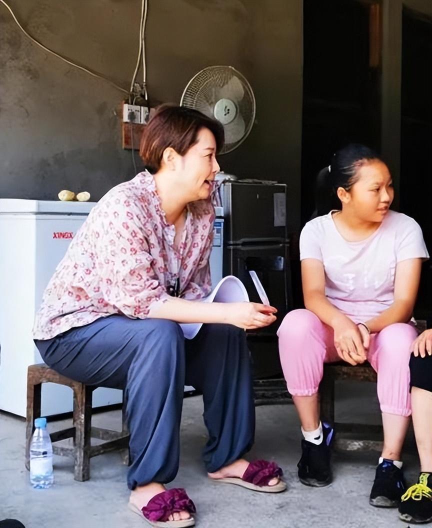 袁立现在怎样了(51岁袁立近况)