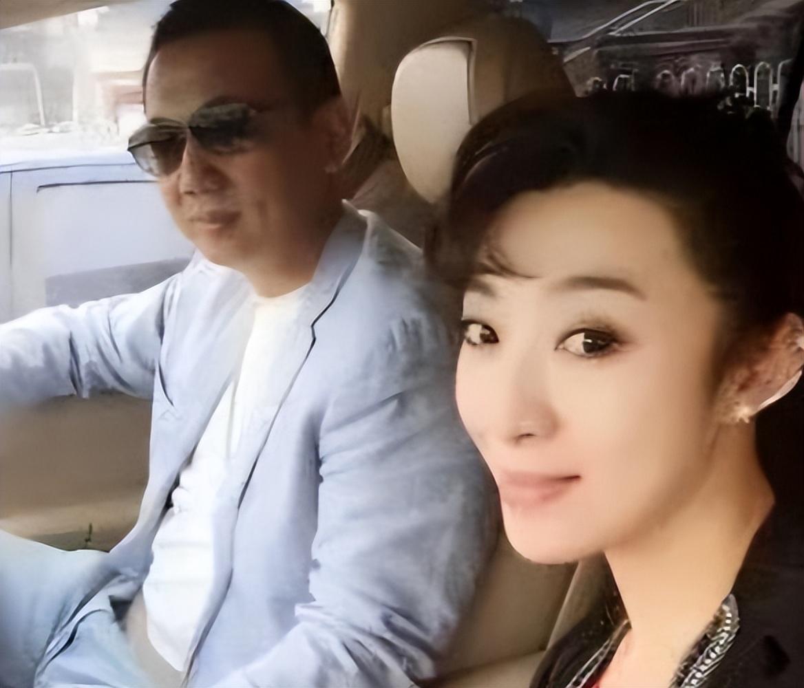 郝彤的最新消息(陈晓旭的丈夫郝彤现状)