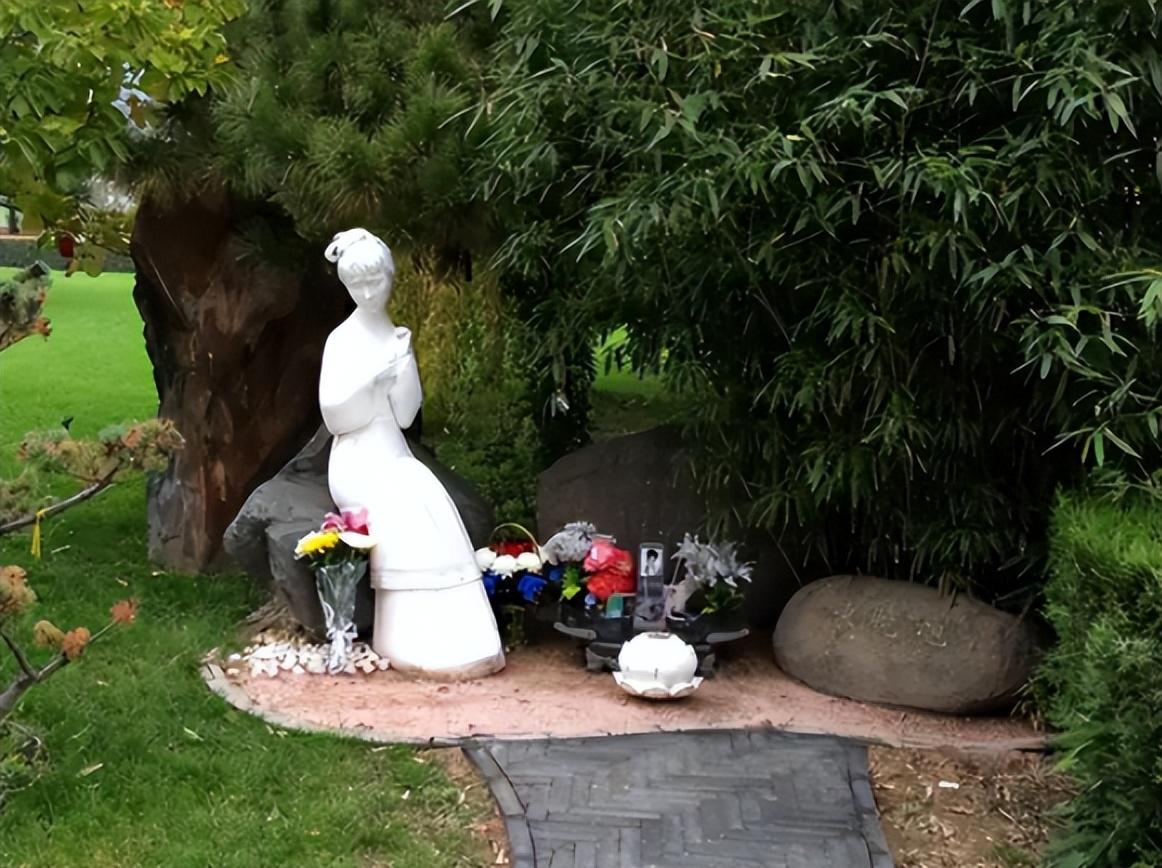 郝彤的最新消息(陈晓旭的丈夫郝彤现状)