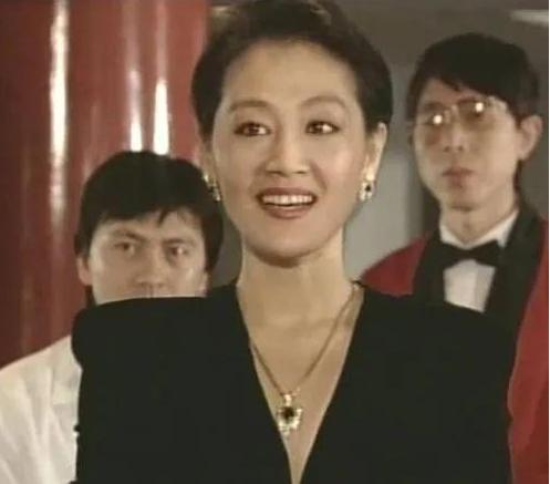 王姬58岁全家近照(王姬为养儿子34)(2)