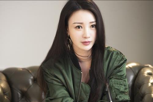 柳岩伴娘事件发生了什么事（伴娘门事件后柳岩终于）(13)