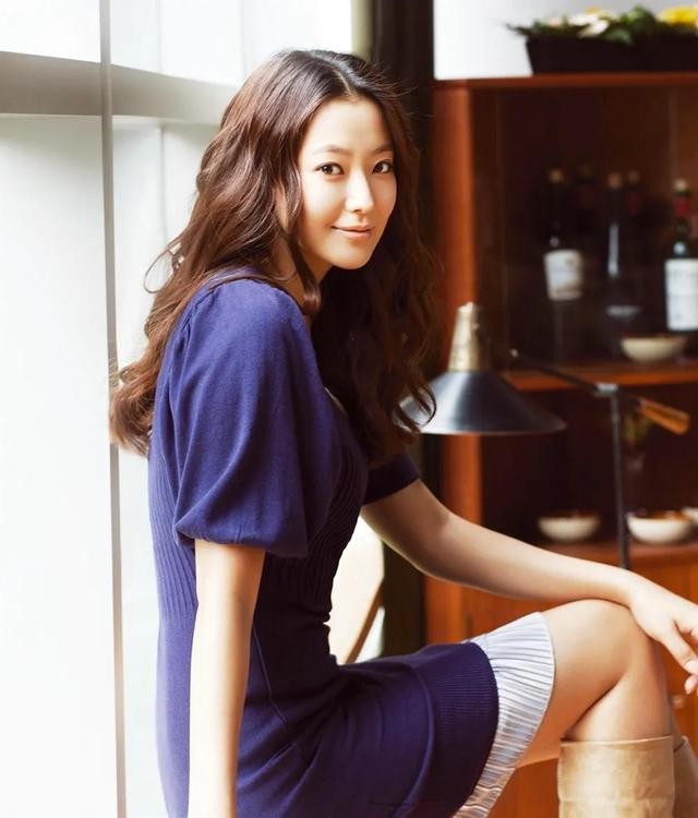 金喜善个人资料及简历（韩国第一美女金喜善）