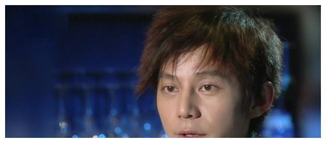 何炅有多牛《快乐大本营》因为他的档期问题,调整了播出时间!