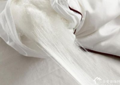 ​蚕丝被怎么洗涤和保养方法百度百科(蚕丝被怎么洗涤和保养方法,不小心孩子给尿
