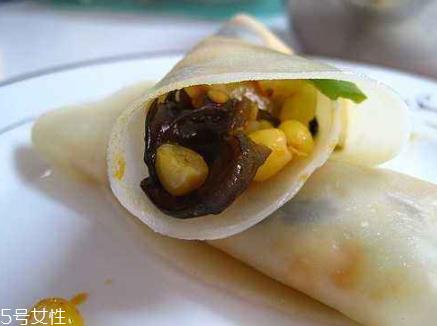 擀饺子皮怎么转圈?借用巧力才能转圈成圆 擀饺子皮怎么转圈?借用巧力才能转圈成圆