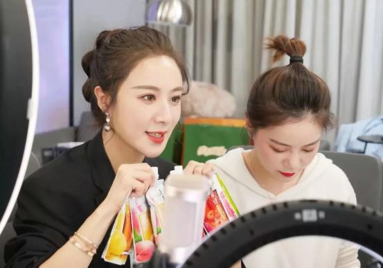 薇娅的助理琪儿收入怎样 薇娅是淘宝第一主播吗