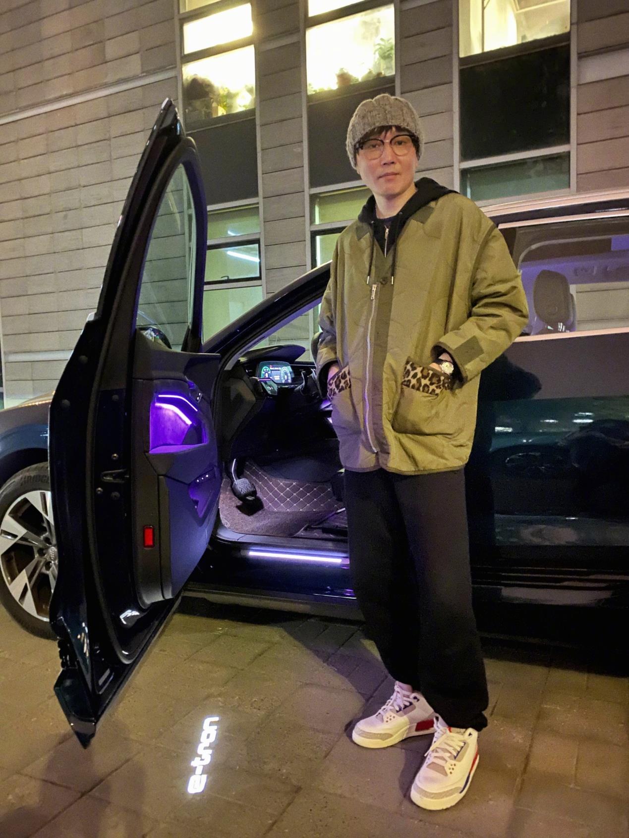 张亚东的历任女友是谁 情史惊动娱乐圈