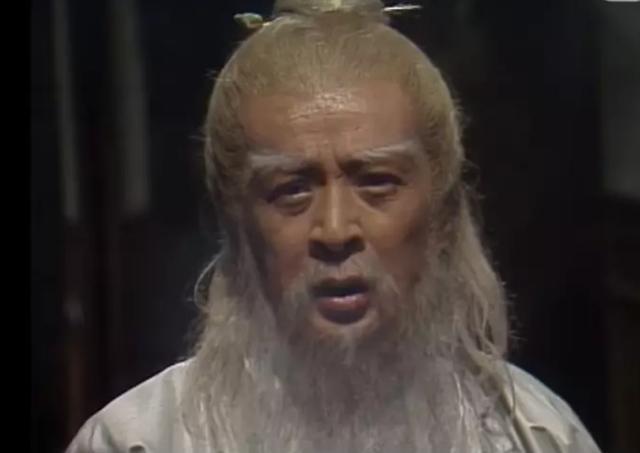 新《倚天》里的张三丰是形体艺术大师，这8版张真人也都身怀绝技