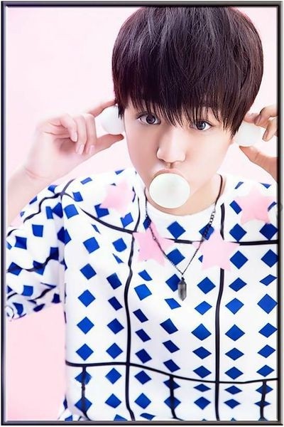 明星吹泡泡照大比拼  谁最萌？