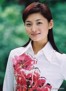 ​安徽卫视美女主持人马滢最美照片，酷似周涛，太漂亮了