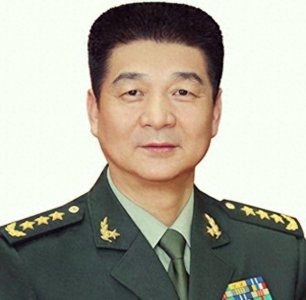 ​我军官兵的服役年限分别是多少？各级职务均有规定，其中上将65岁