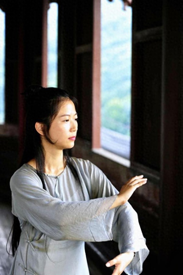 杨氏太极拳六代传人,80后美女叶泳湘的太极风尚