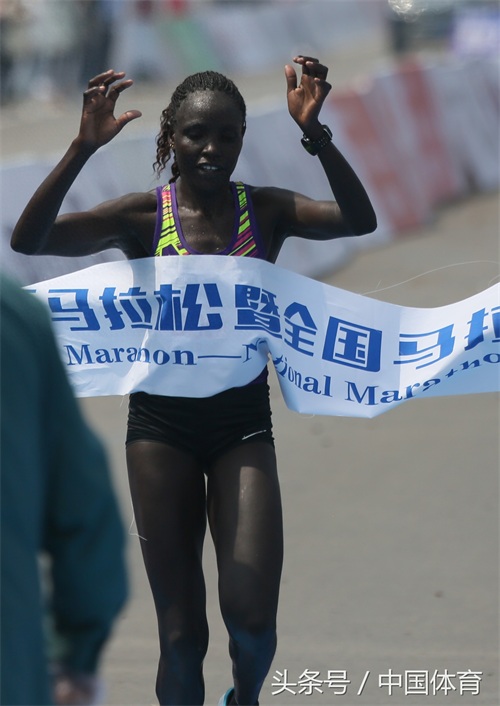 秦皇岛举行国际马拉松暨全国马拉松锦标赛