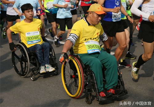 秦皇岛举行国际马拉松暨全国马拉松锦标赛