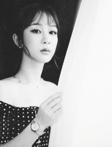 ​杨紫回应整容传闻！晒照自证清白，曾多次被质疑“变脸”