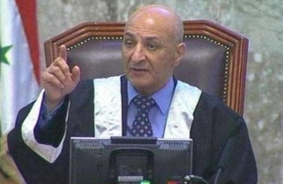 ​拉赫曼：曾执意判处萨达姆绞刑的法官，失去美军庇护后结局如何