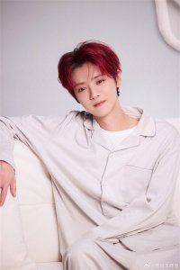 ​鹿晗工作室发布声明，起诉一批诋毁造谣账号