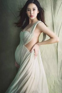 ​张子萱晒孕照分享做妈妈心得，却被网友质疑“这么快就洗白了”