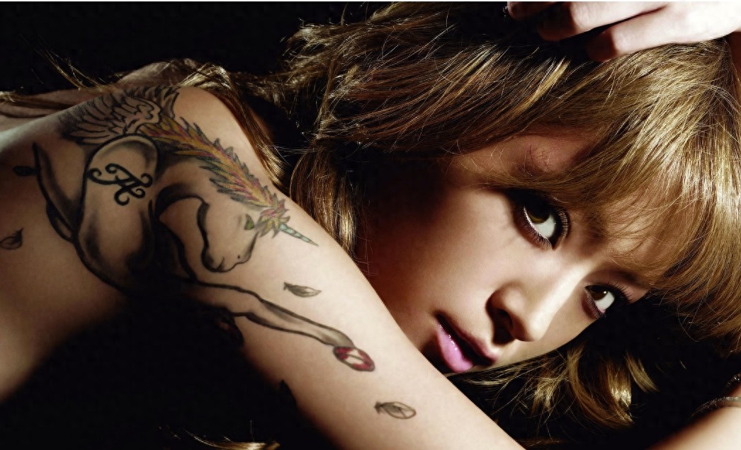 纹身美女性感壁纸