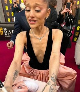 ​A妹近照曝光骨瘦如柴认不住！状态引发网友担忧