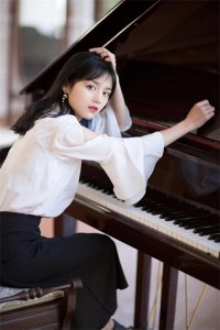 ​组图｜清新自然钢琴美女