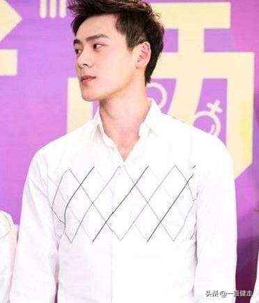 科幻网络剧——《同学两亿岁》