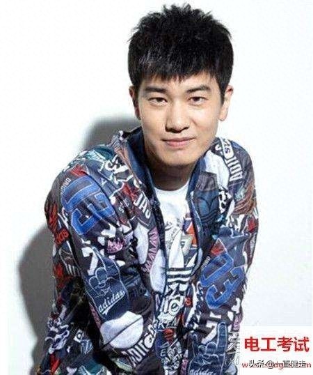 科幻网络剧——《同学两亿岁》