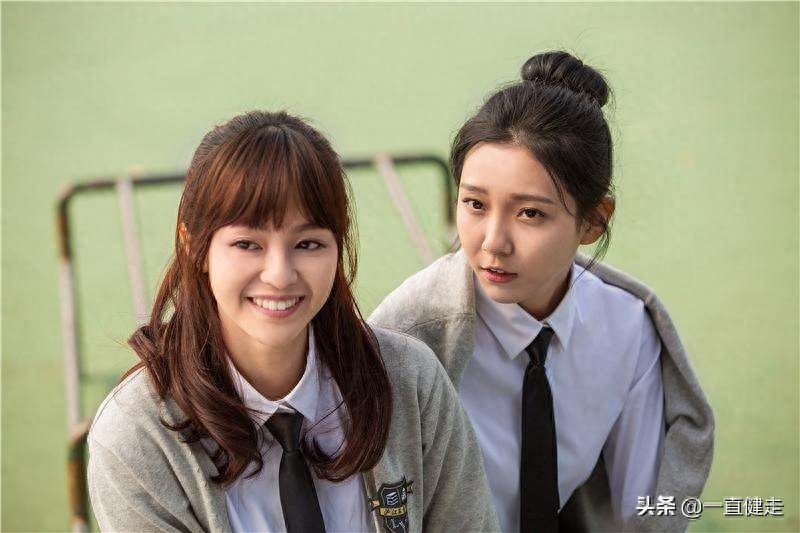 科幻网络剧——《同学两亿岁》