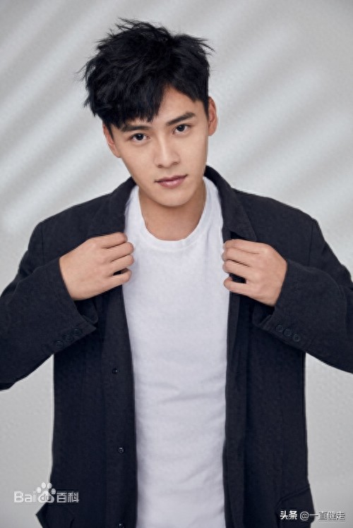 科幻网络剧——《同学两亿岁》