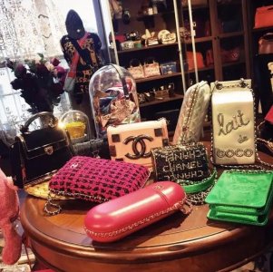 ​奢侈品鉴定师职业前景和收入情况怎么样？